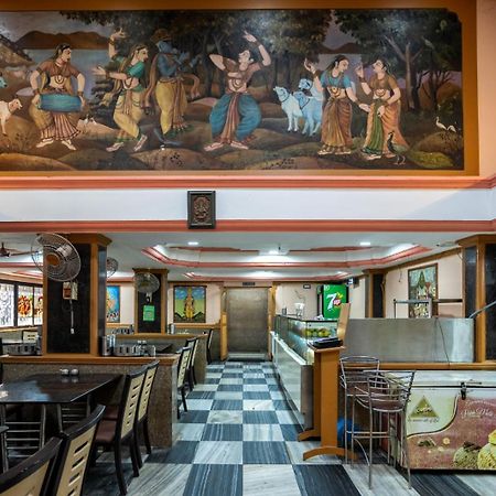 Sree Bharani Hotels Тирунелвели Екстериор снимка