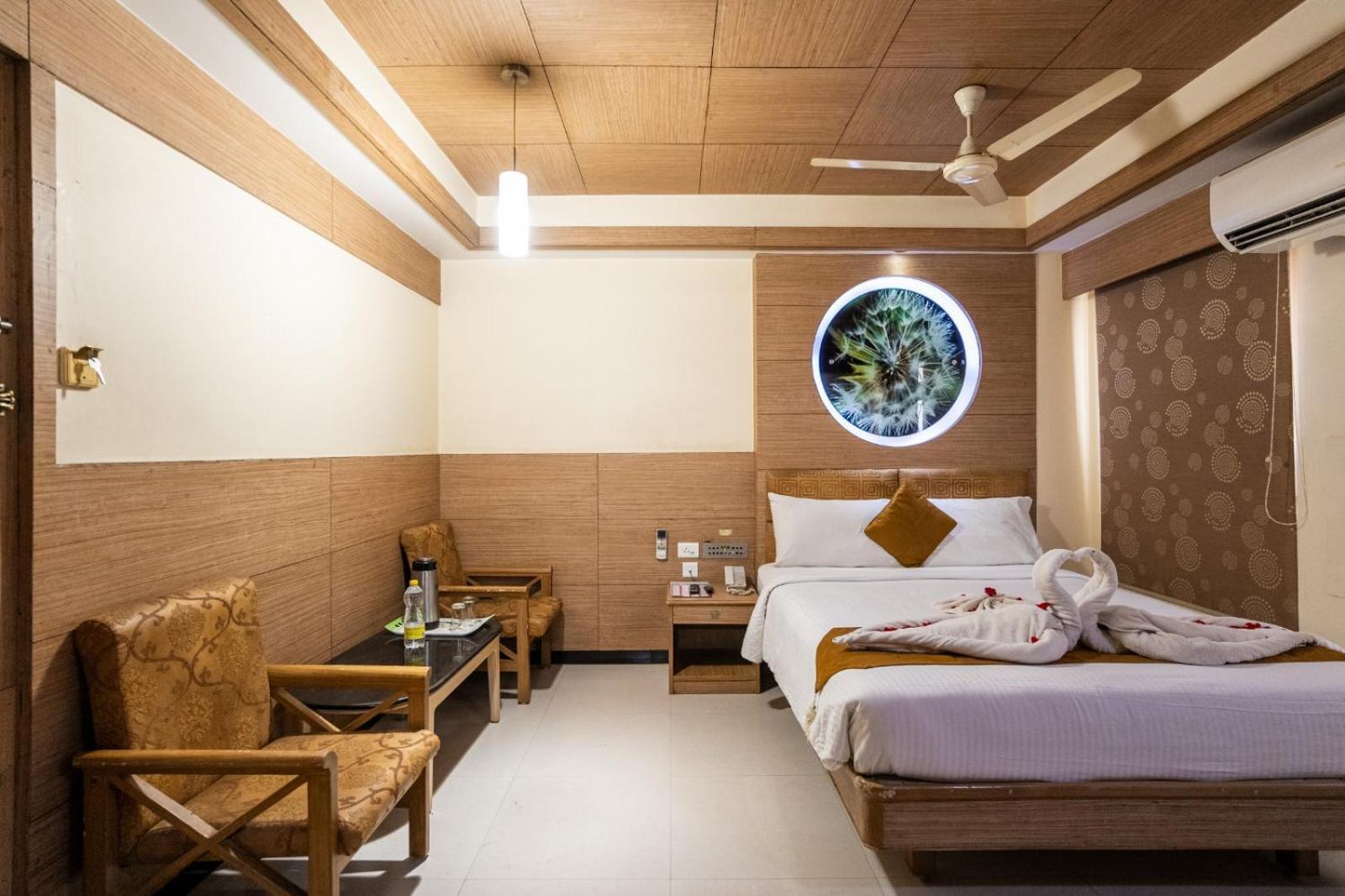 Sree Bharani Hotels Тирунелвели Екстериор снимка