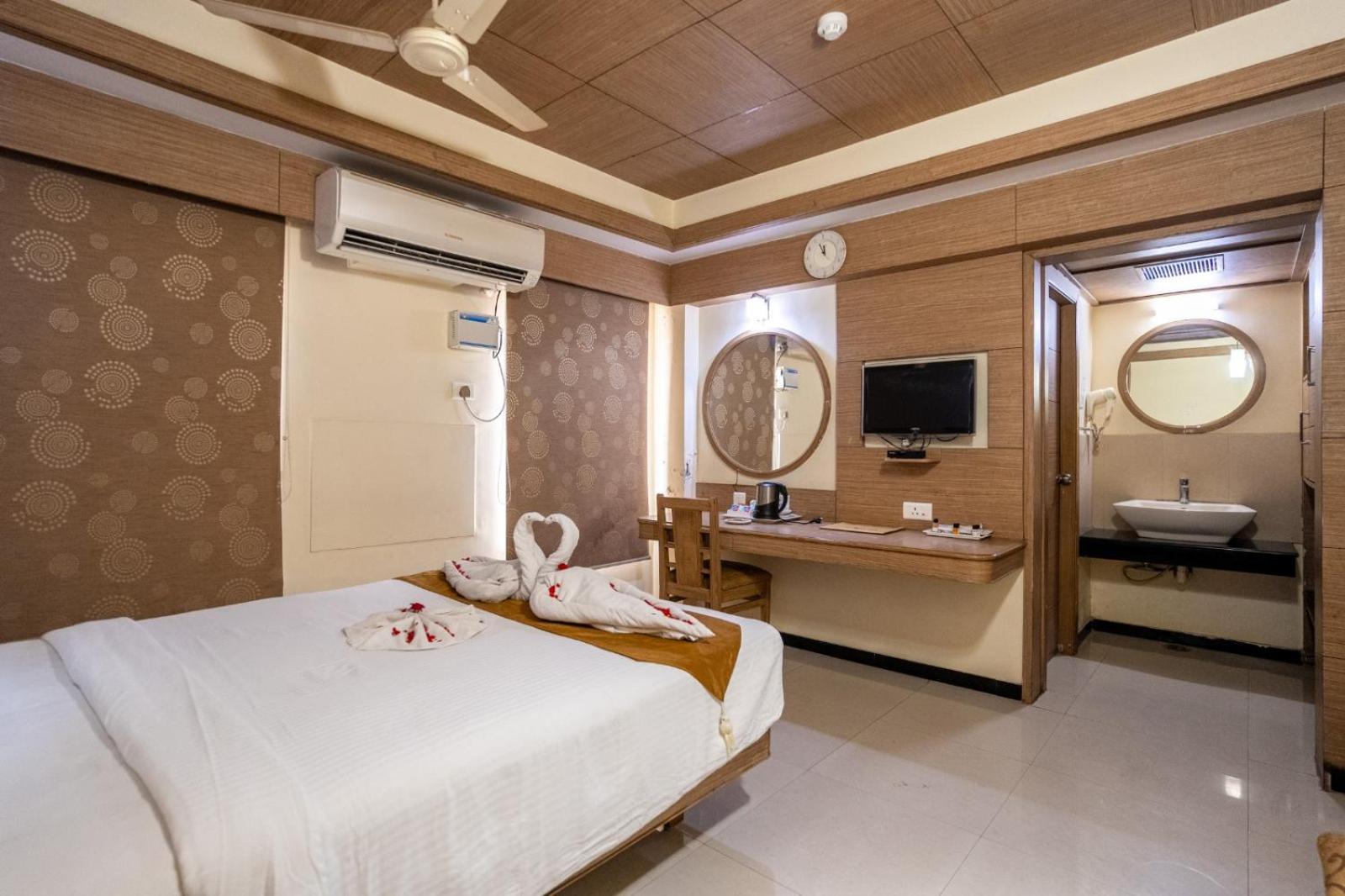 Sree Bharani Hotels Тирунелвели Екстериор снимка