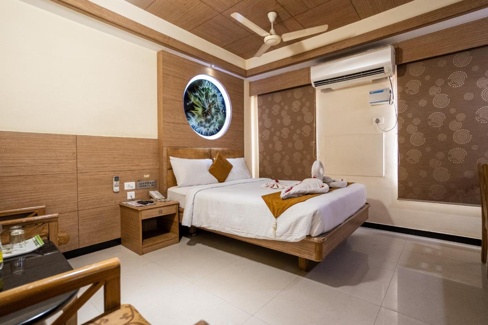 Sree Bharani Hotels Тирунелвели Екстериор снимка