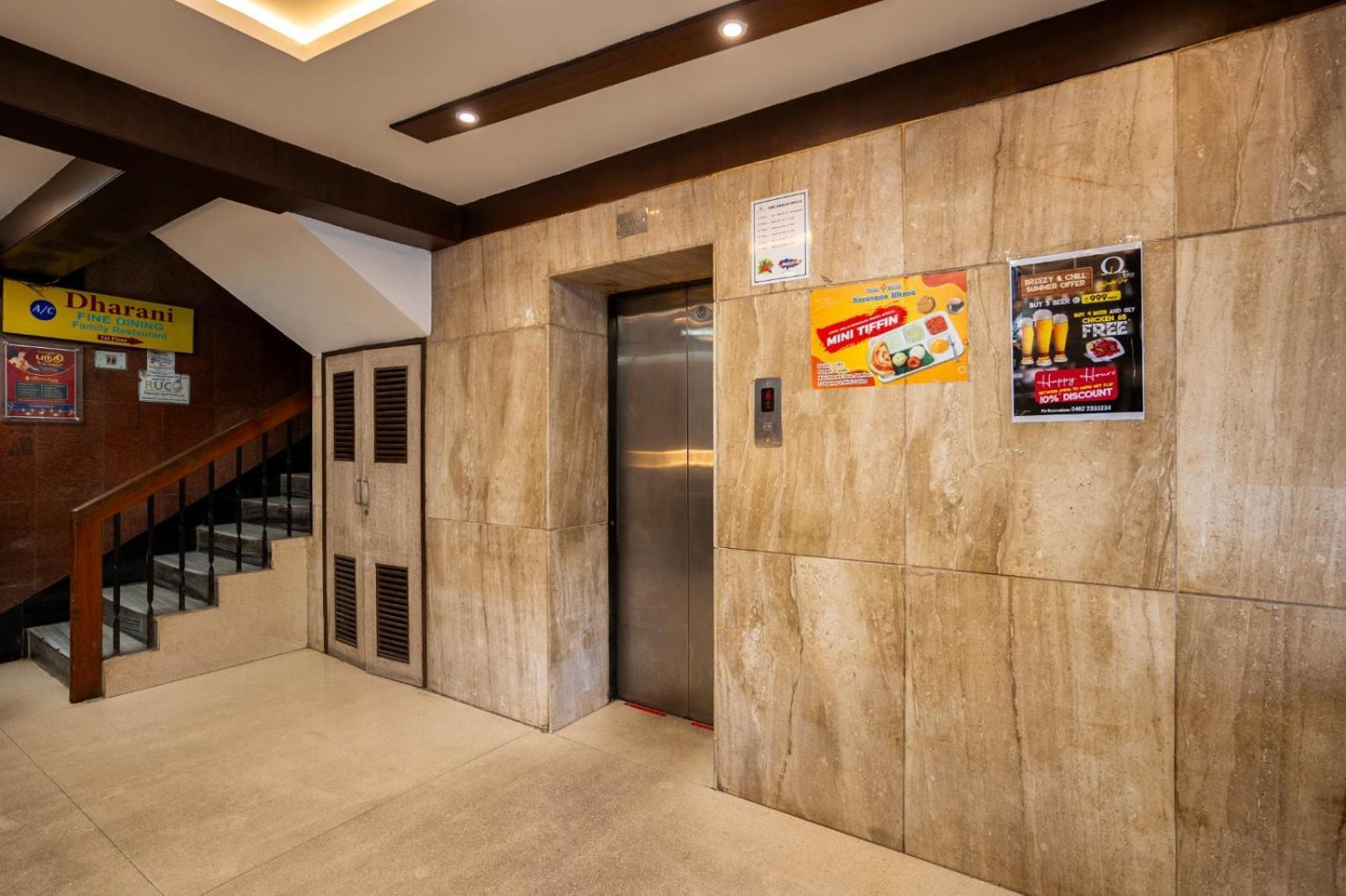 Sree Bharani Hotels Тирунелвели Екстериор снимка