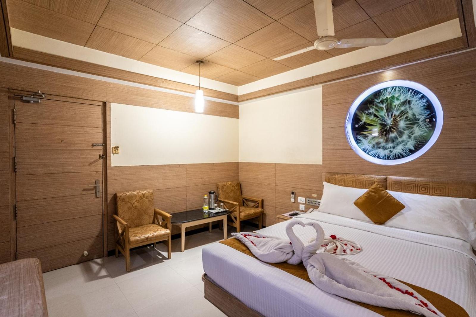 Sree Bharani Hotels Тирунелвели Екстериор снимка