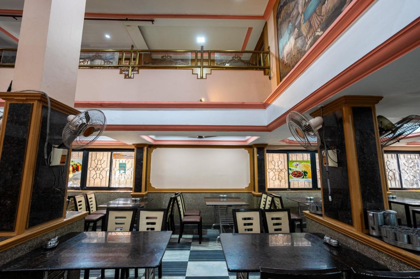 Sree Bharani Hotels Тирунелвели Екстериор снимка