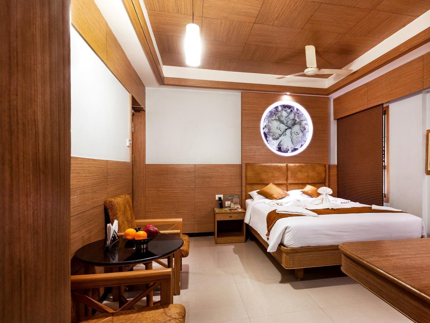 Sree Bharani Hotels Тирунелвели Екстериор снимка